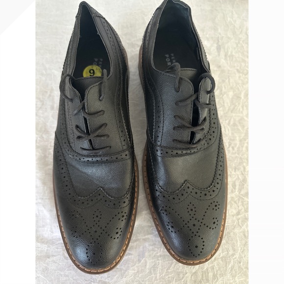 Perry Ellis Portfolio Daniel Wingtip Oxford Dress Shoes Lace Up Black Size 9 - Picture 2 of 6